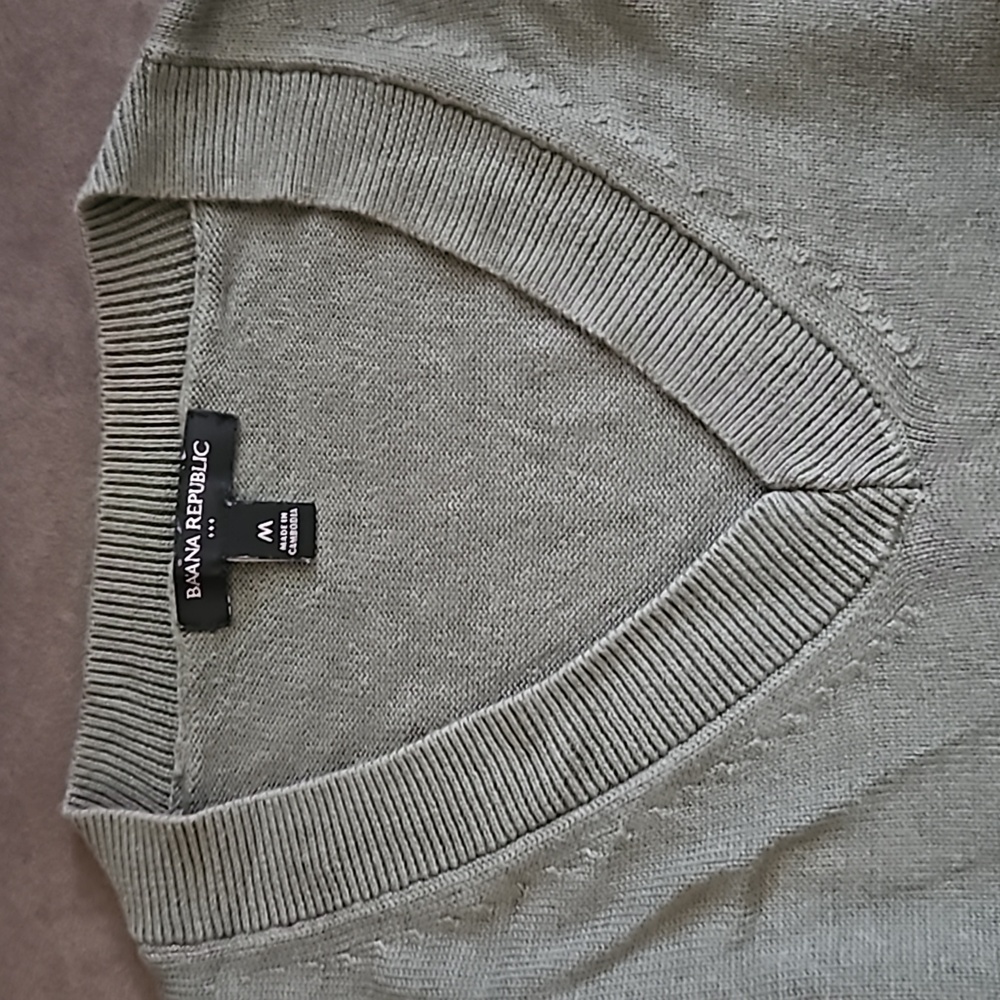 Knit pullover